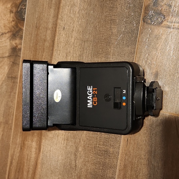 Image CB-21 Computerized Electronic Flash - Picture 2 of 3